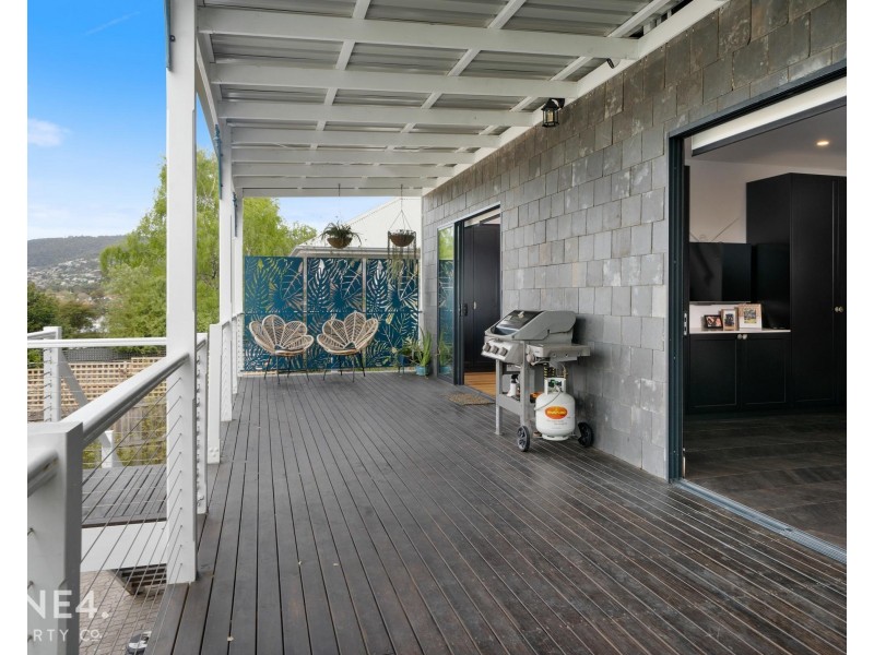 15 Parliament Street, Sandy Bay TAS 7005