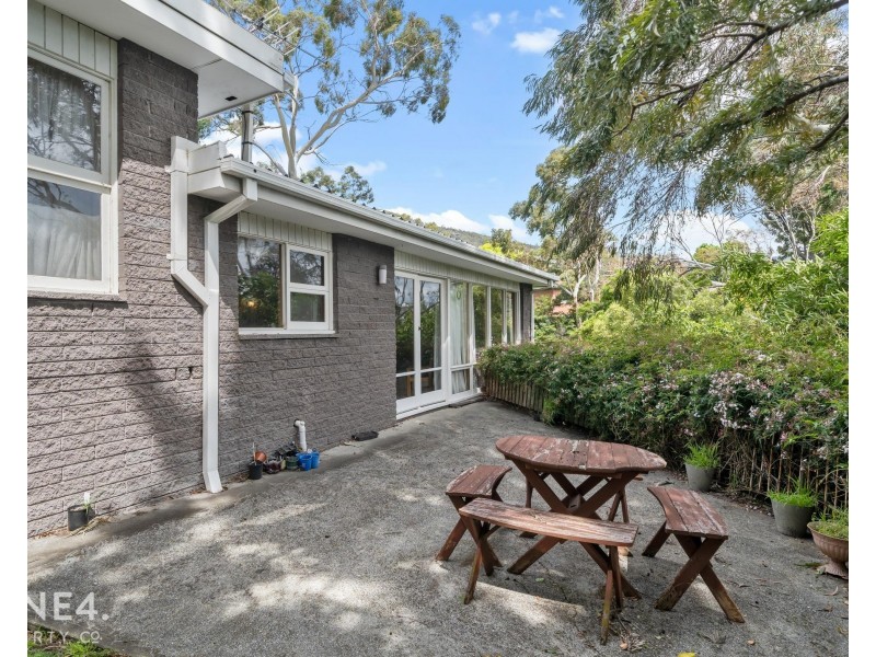 531 Churchill Avenue, Sandy Bay TAS 7005
