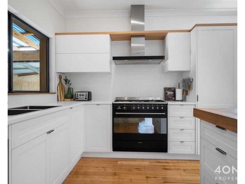 16 Fifth Avenue, New Norfolk TAS 7140