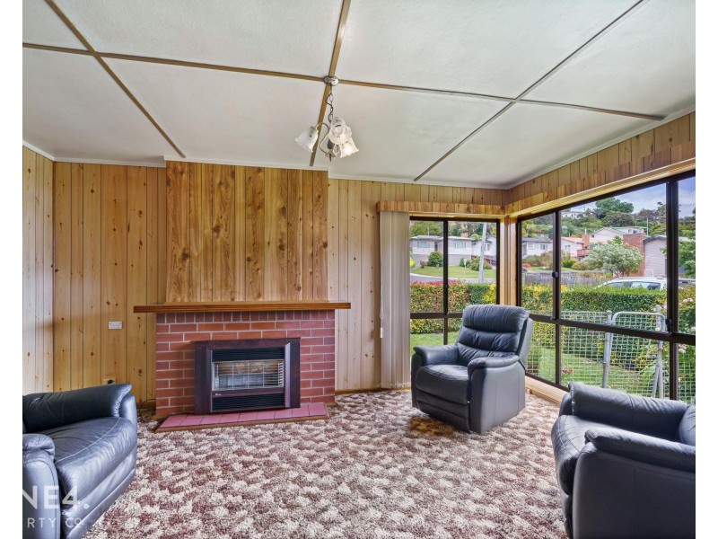 2 Barry Street, Glenorchy TAS 7010