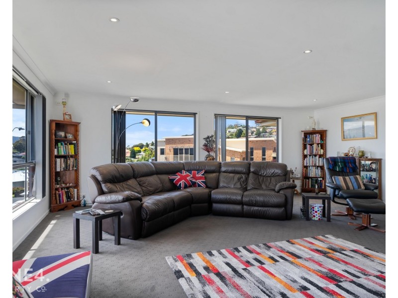 12 Navigators Rise, Granton TAS 7030