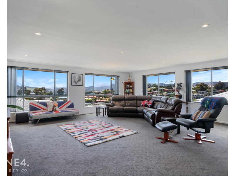 12 Navigators Rise, Granton TAS 7030