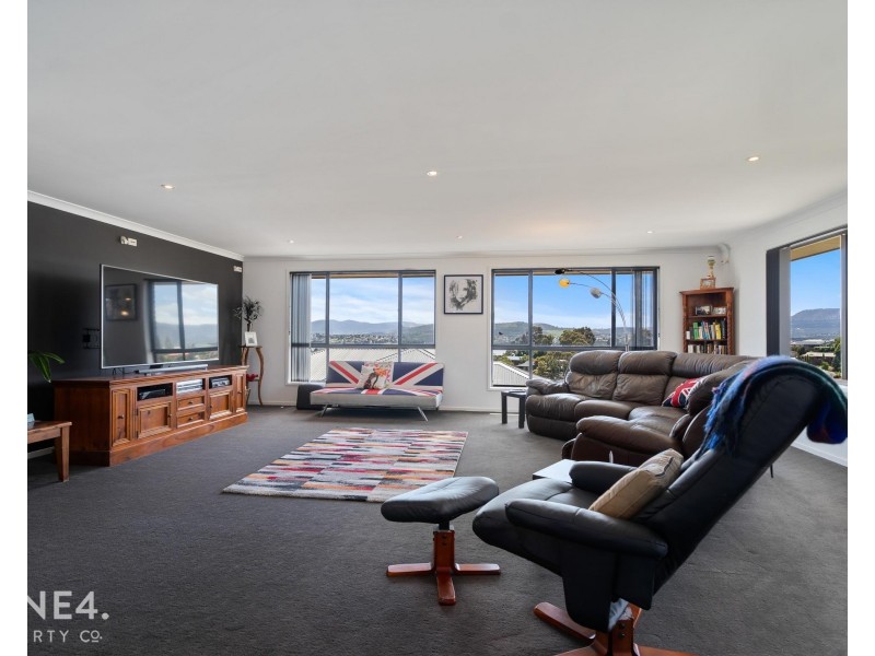 12 Navigators Rise, Granton TAS 7030