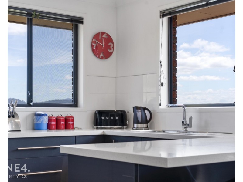 12 Navigators Rise, Granton TAS 7030