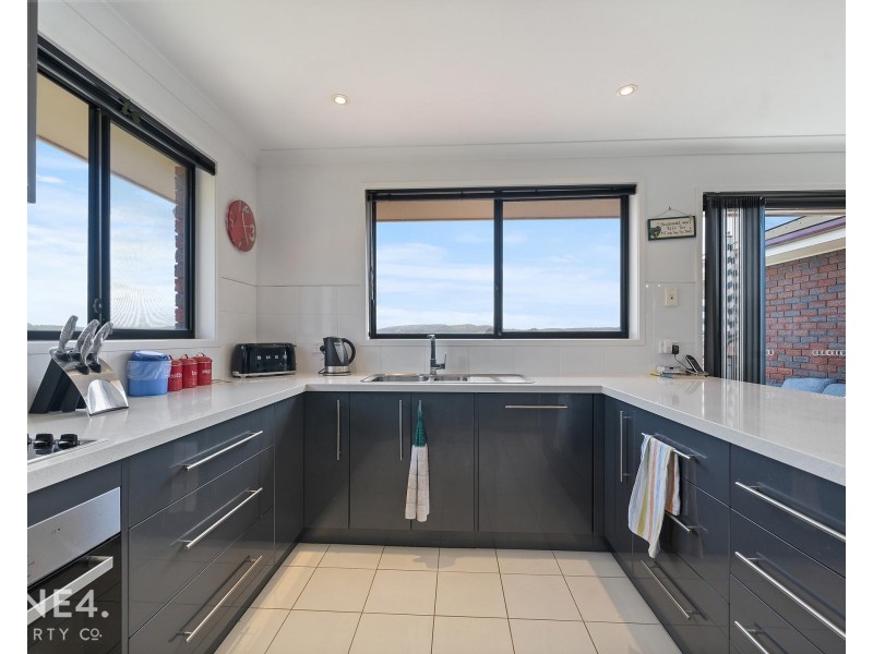 12 Navigators Rise, Granton TAS 7030