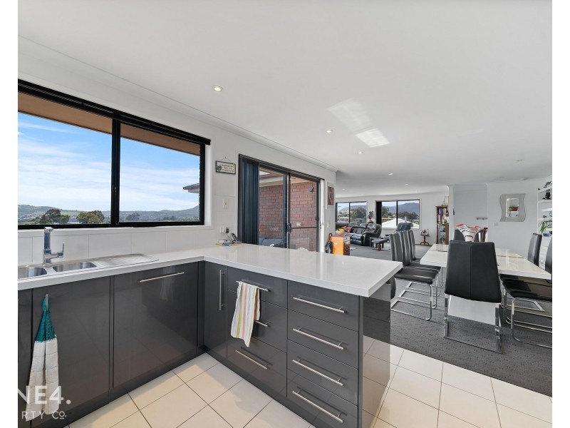 12 Navigators Rise, Granton TAS 7030