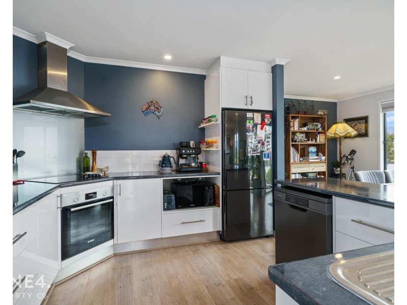 7 White Gum Place, Old Beach TAS 7017