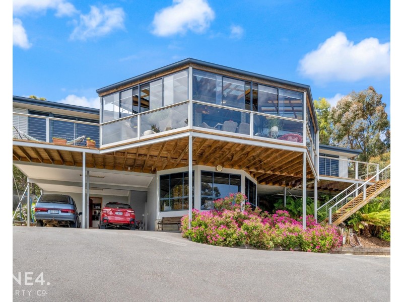 29 Lagoon Road, White Beach TAS 7184