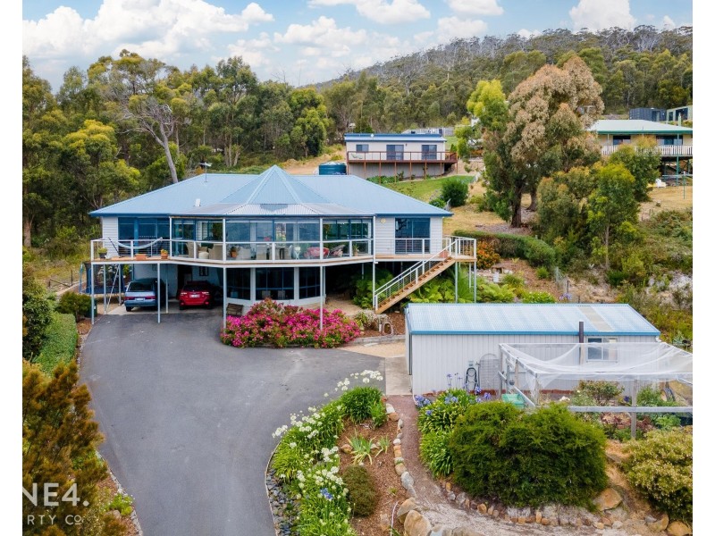 29 Lagoon Road, White Beach TAS 7184