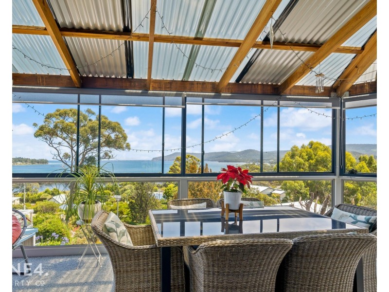 29 Lagoon Road, White Beach TAS 7184