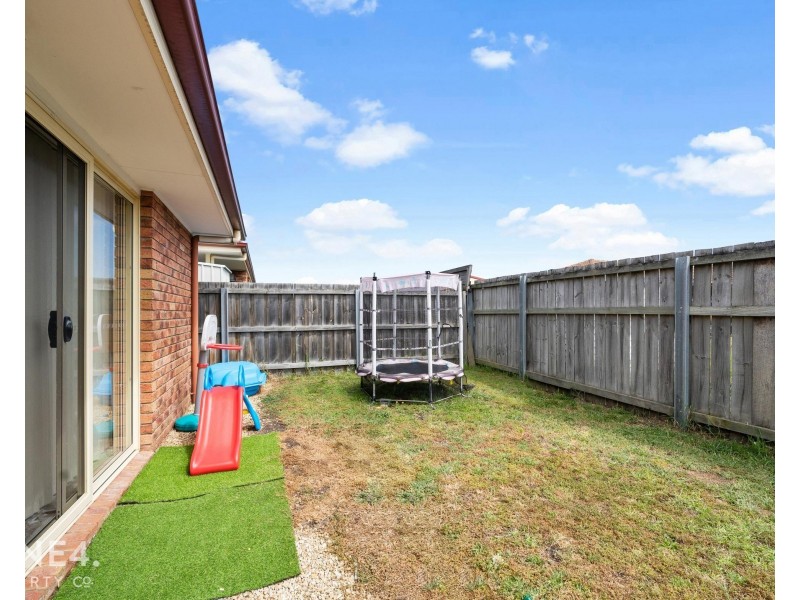 2/11 Lucas Place, Brighton TAS 7030