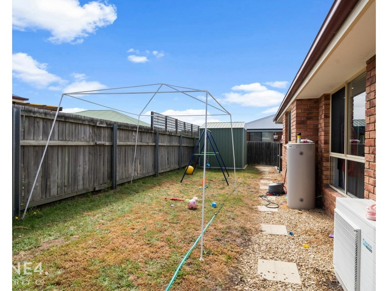2/11 Lucas Place, Brighton TAS 7030