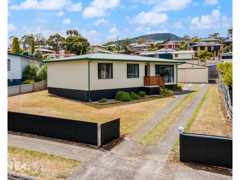 12 Murdoch Avenue, New Norfolk TAS 7140