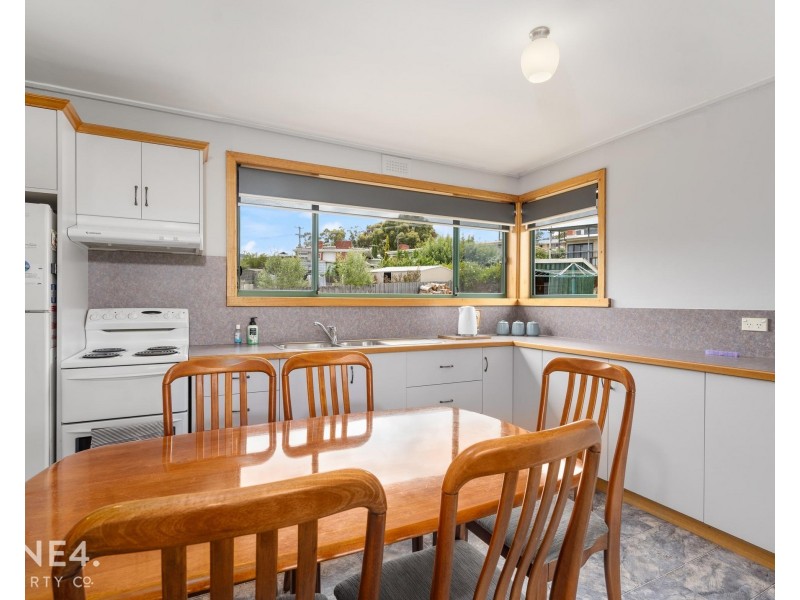 12 Murdoch Avenue, New Norfolk TAS 7140