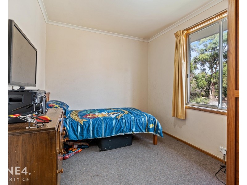 35 Calvert Crescent, Herdsmans Cove TAS 7030