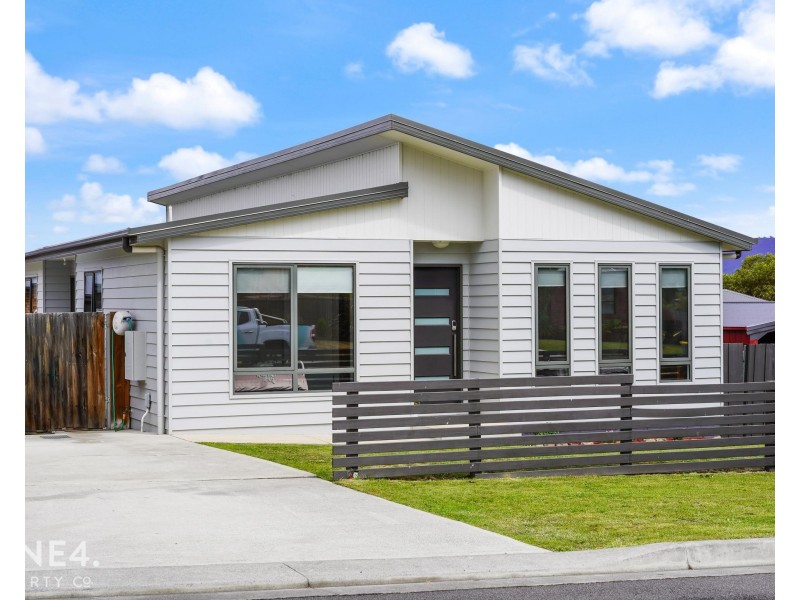 5 Barrob Street, Old Beach TAS 7017