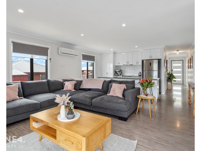 5 Barrob Street, Old Beach TAS 7017