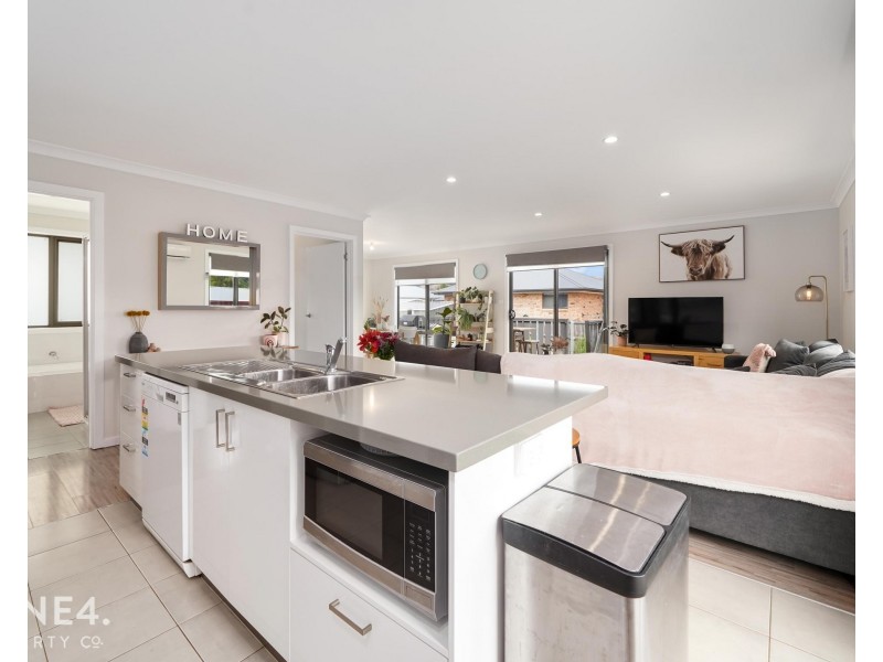 5 Barrob Street, Old Beach TAS 7017