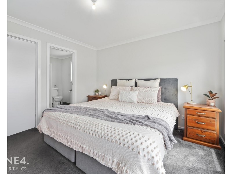 5 Barrob Street, Old Beach TAS 7017