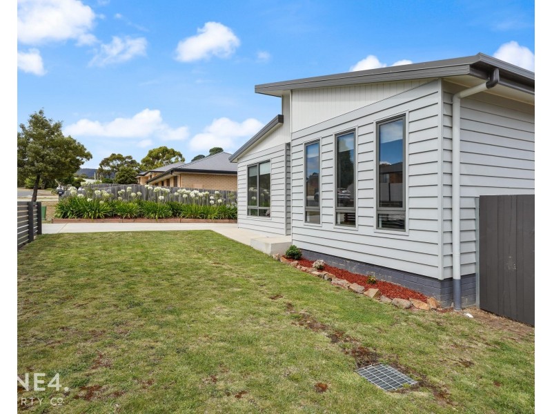 5 Barrob Street, Old Beach TAS 7017