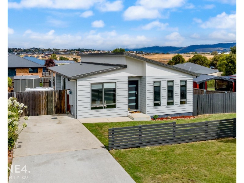 5 Barrob Street, Old Beach TAS 7017