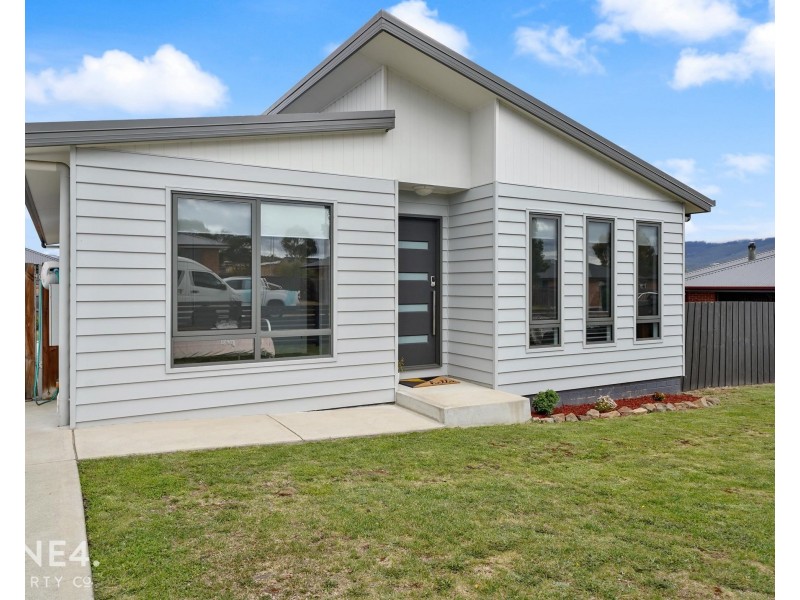 5 Barrob Street, Old Beach TAS 7017