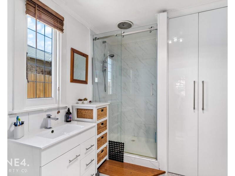 11 Peronne Avenue, Moonah TAS 7009