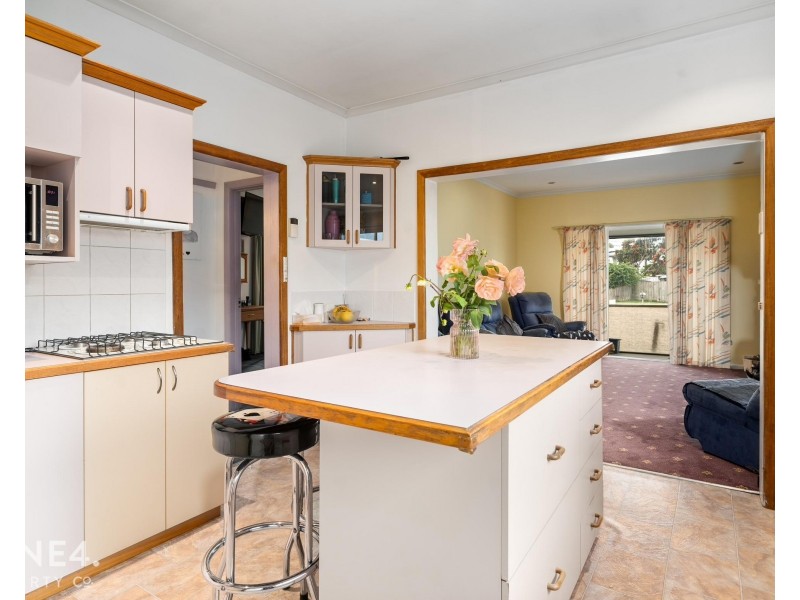 22 Culloden Avenue, Lutana TAS 7009