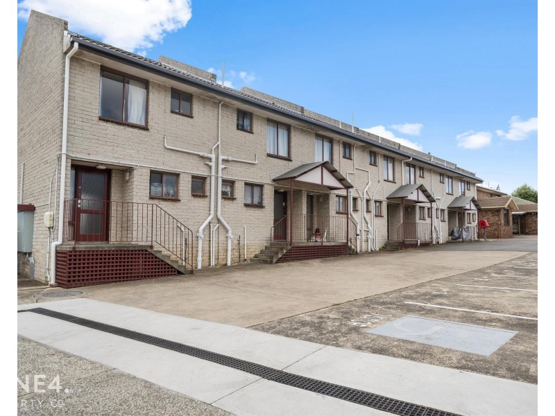 8/9B McGough Street, Glenorchy TAS 7010