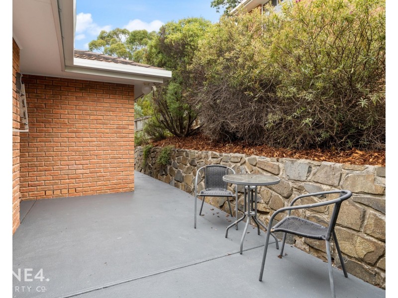 1/6 Yaizu Court, Lenah Valley TAS 7008