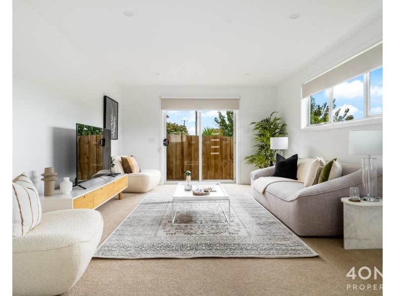 8/21 Windermere Beach Road, Claremont TAS 7011