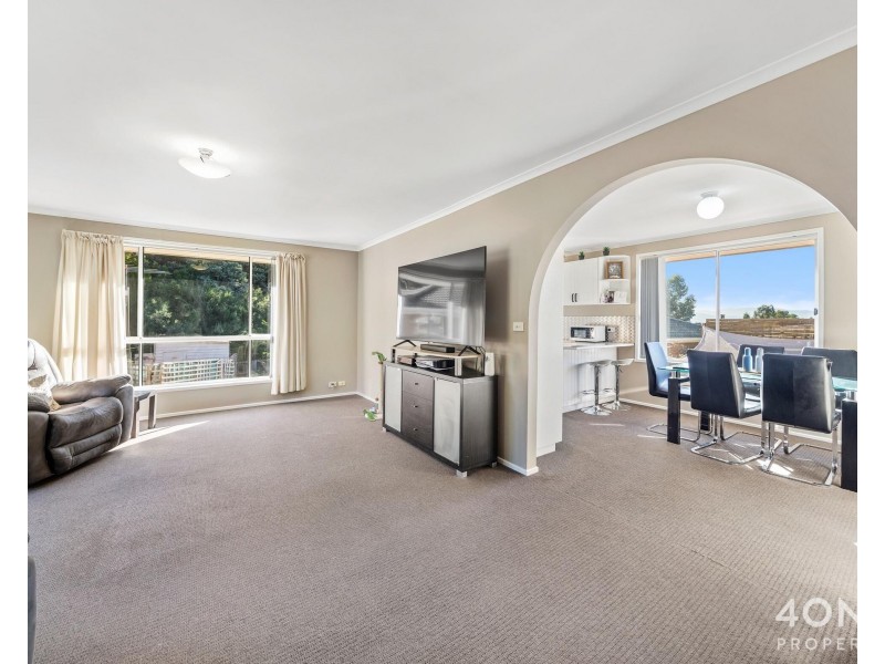 1/133 Pitcairn Street, Montrose TAS 7010