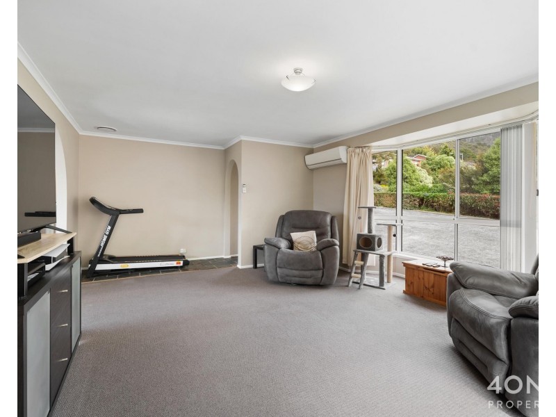 1/133 Pitcairn Street, Montrose TAS 7010
