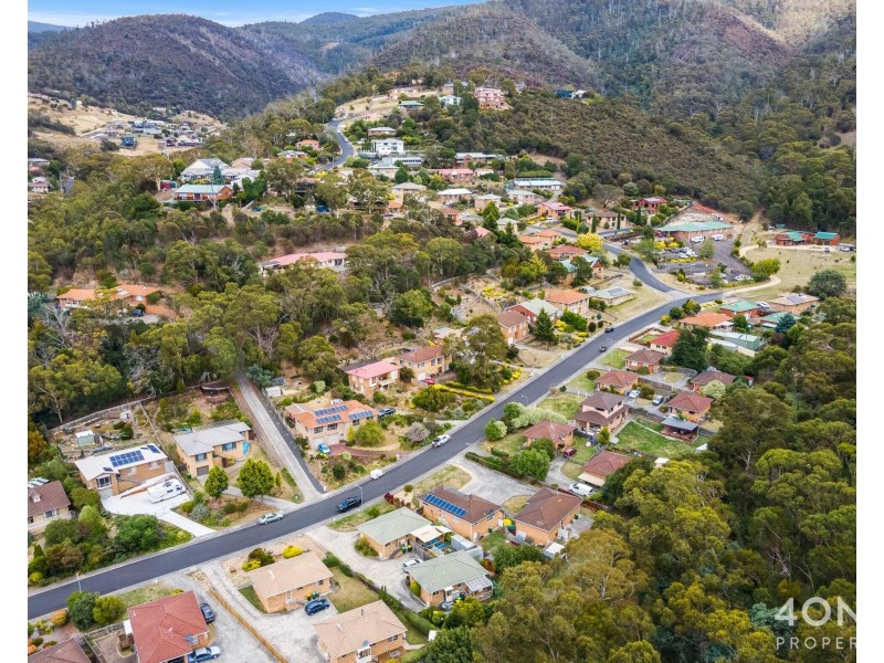 1/133 Pitcairn Street, Montrose TAS 7010