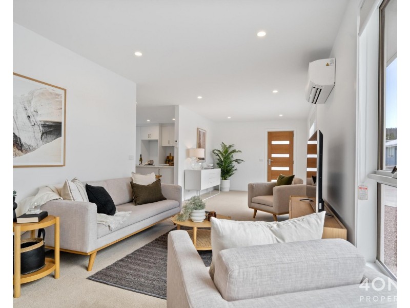 1/21 Windermere Beach Road, Claremont TAS 7011