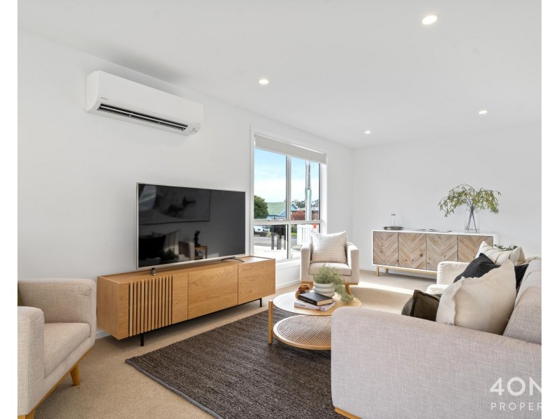 1/21 Windermere Beach Road, Claremont TAS 7011