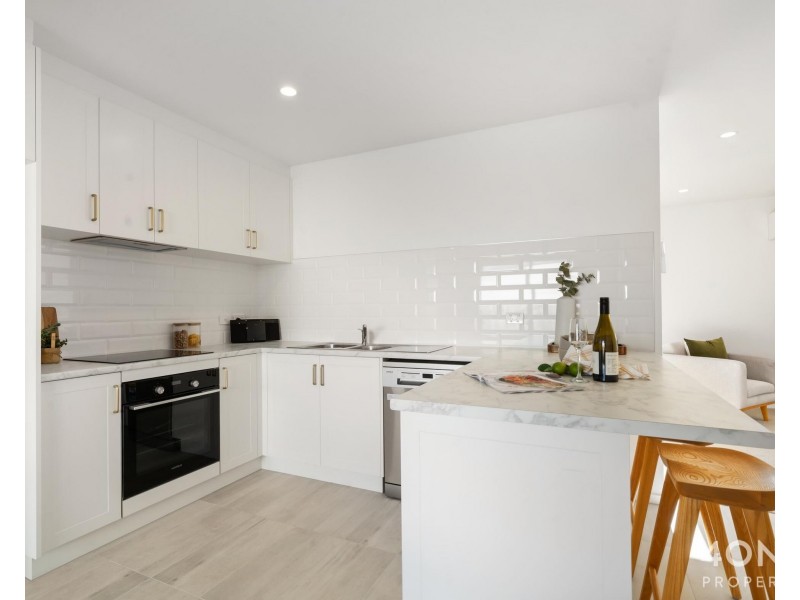 1/21 Windermere Beach Road, Claremont TAS 7011
