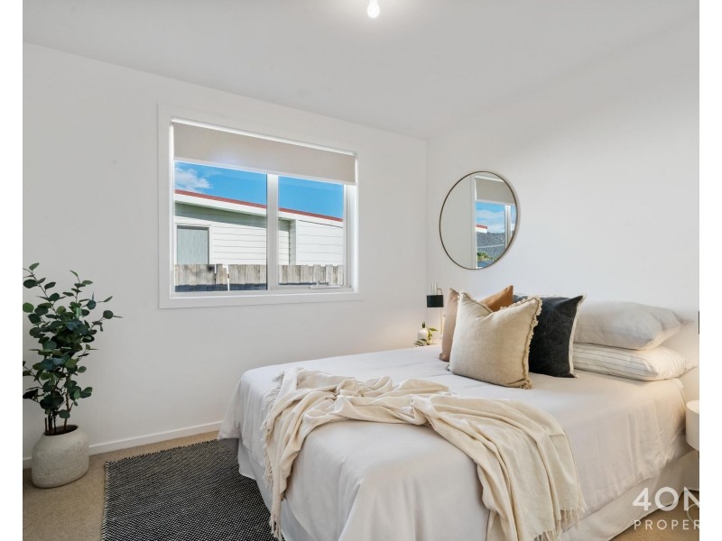1/21 Windermere Beach Road, Claremont TAS 7011