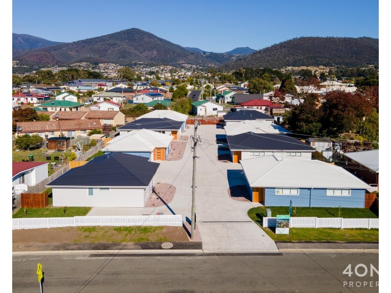 1/21 Windermere Beach Road, Claremont TAS 7011