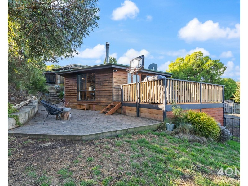 16 Clives Avenue, Old Beach TAS 7017