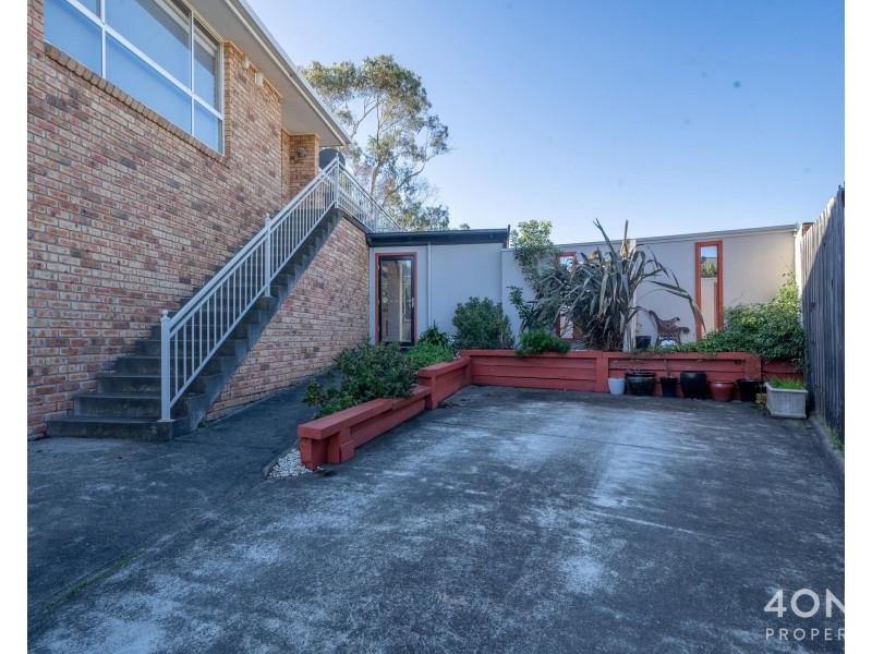 8 Kristen Court, Claremont TAS 7011