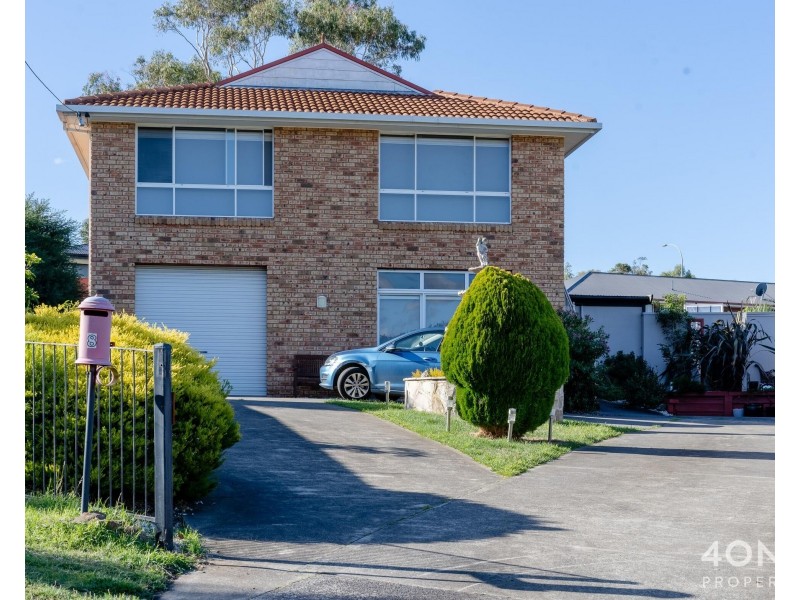 8 Kristen Court, Claremont TAS 7011