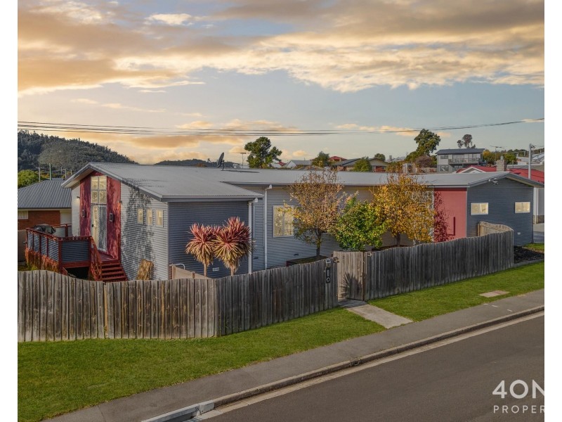 2 Amundsen Crescent, Warrane TAS 7018