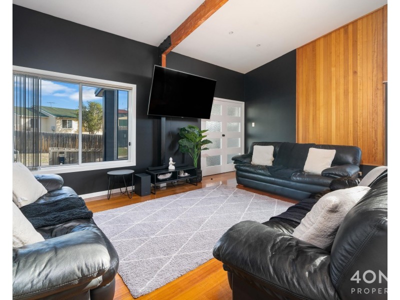 2 Amundsen Crescent, Warrane TAS 7018