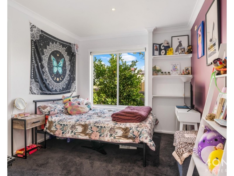 2 Amundsen Crescent, Warrane TAS 7018