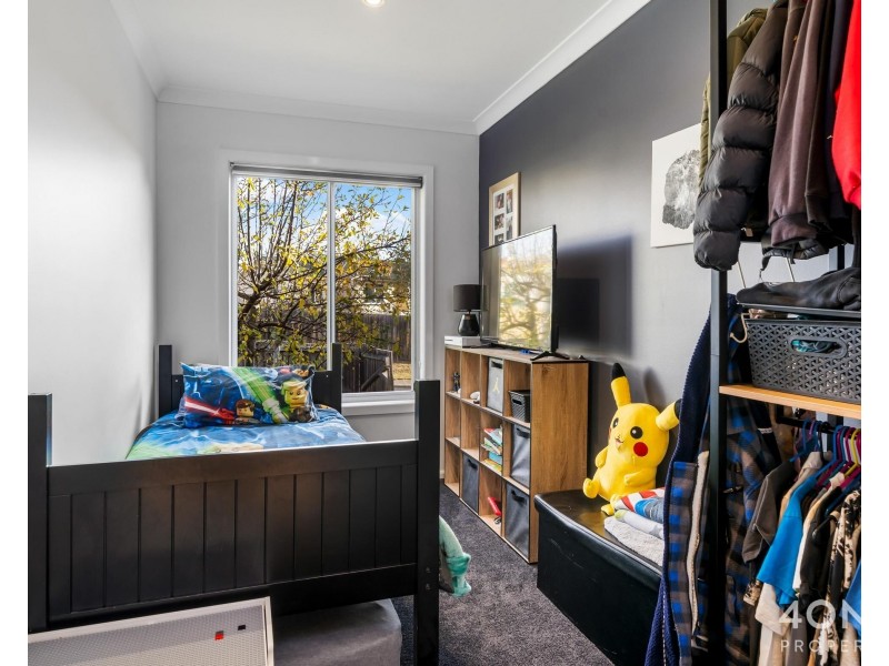 2 Amundsen Crescent, Warrane TAS 7018