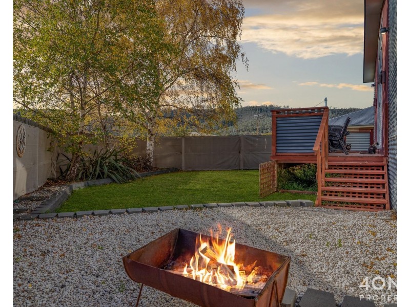 2 Amundsen Crescent, Warrane TAS 7018