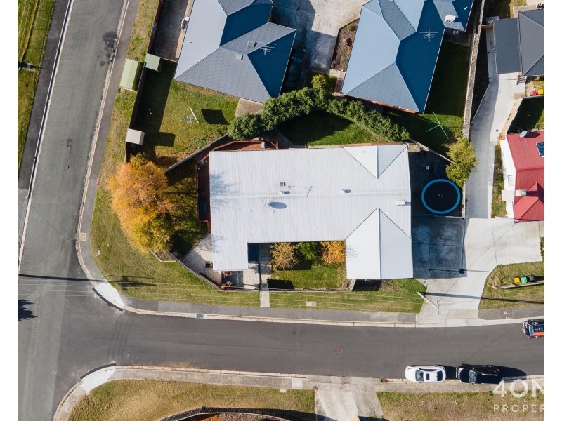 2 Amundsen Crescent, Warrane TAS 7018