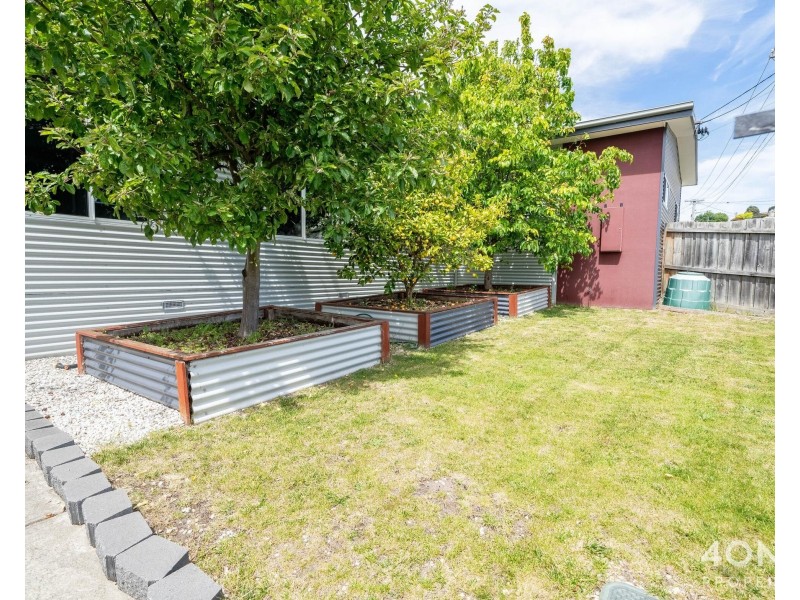 2 Amundsen Crescent, Warrane TAS 7018