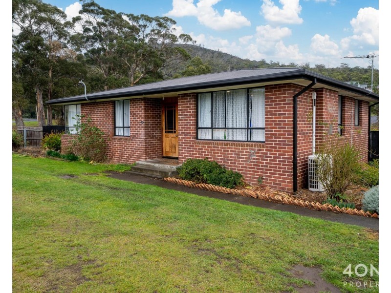 40 Arunta Crescent, Chigwell TAS 7011